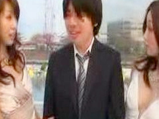 Banging a Nippon Babe on the Streets of Tokyo